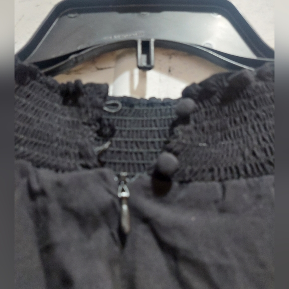 1. STATE Women's Mock Neck Flutter Short Sleeve Jumpsuit Size XL - Black GUC - Picture 4 of 6